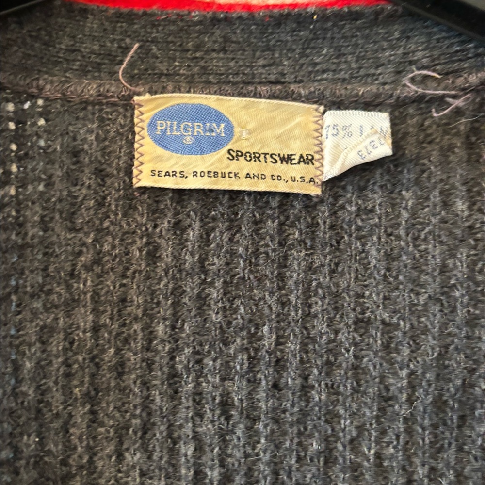 Vintage 1960’s Pilgrim Charcoal Knit Vest w/ Scarlet Trim M/L  Gender Neutral - Picture 2 of 7
